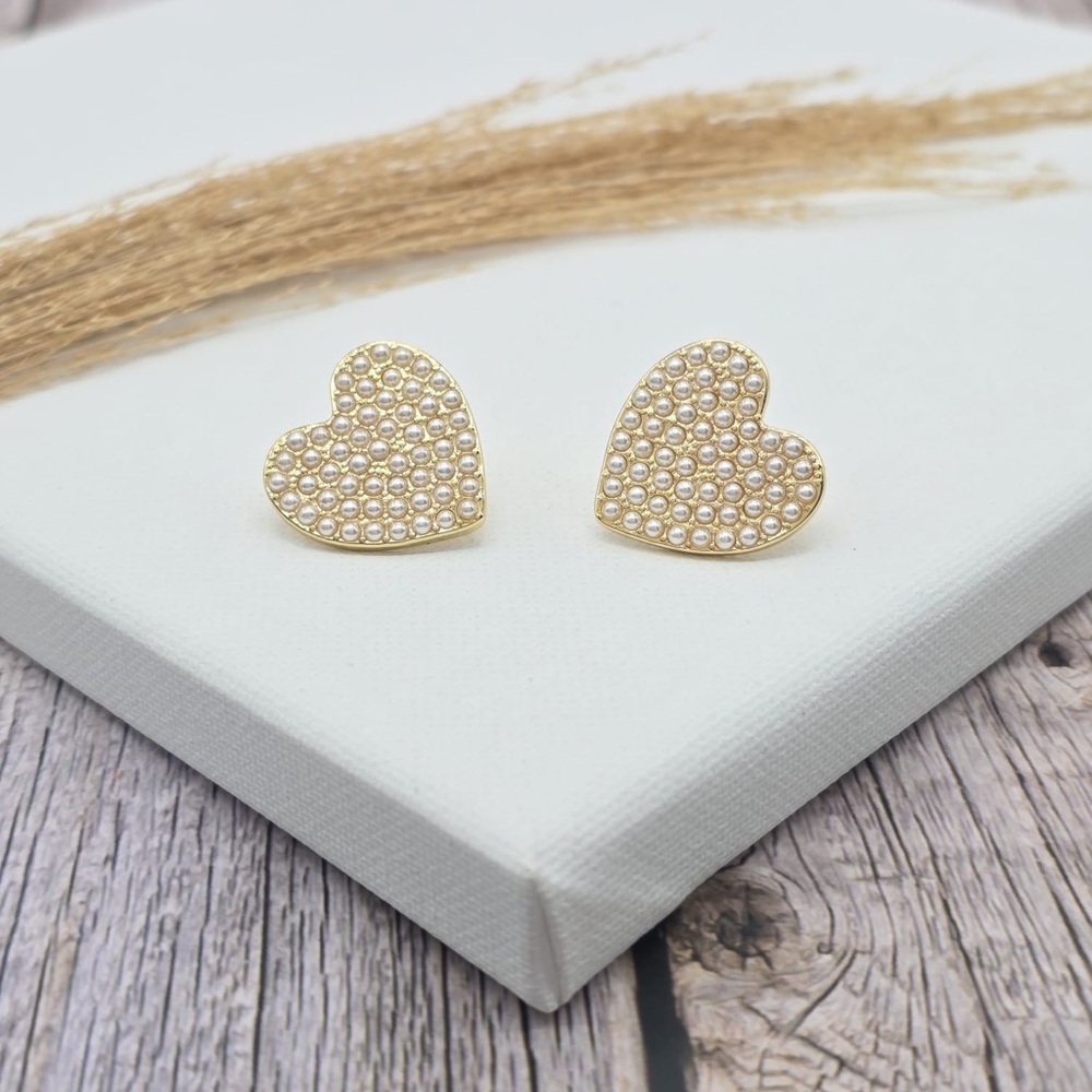 Elegant Gold Heart Stud Earrings